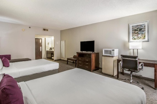 Clarion Hotel Jackson Northwest image 5